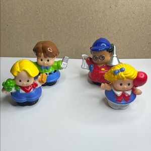 Set of 4 Fisher Price Little People-Early 2000-